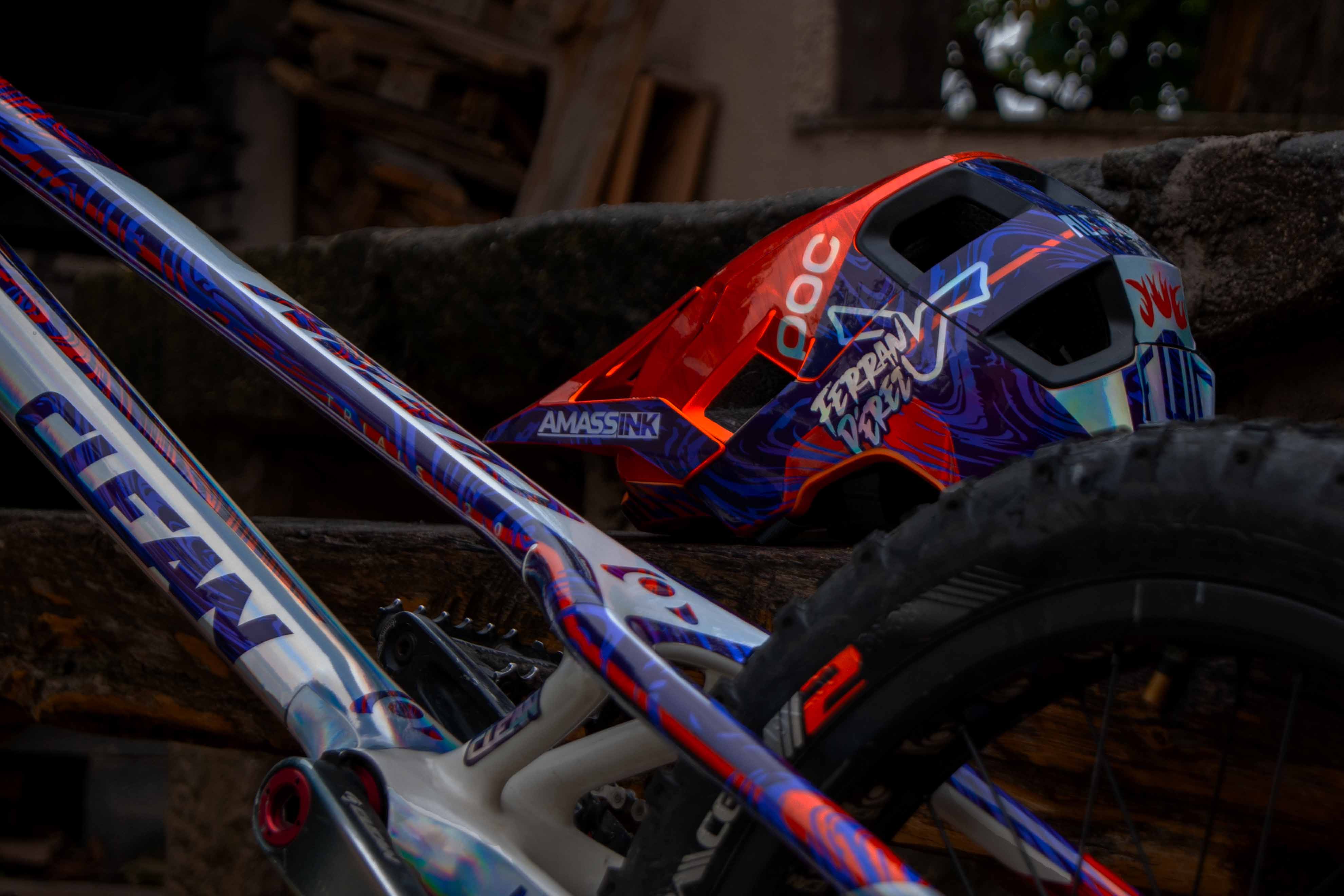 adhesivos-moto-bicicleta-casco